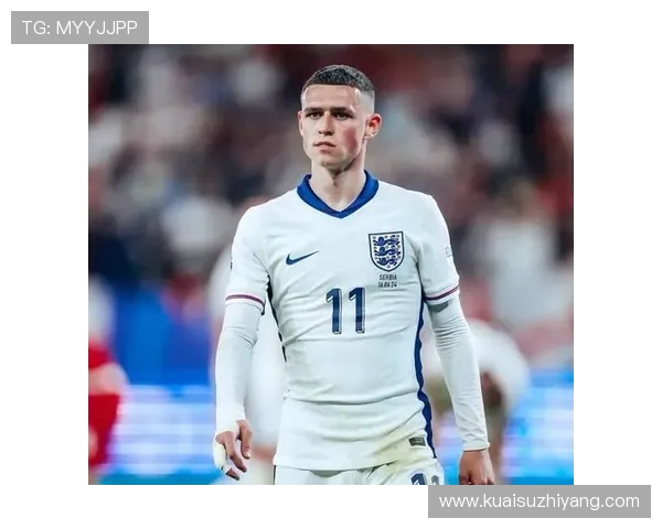 菲尔·福登持续提升吸引曼城球迷关注,青训明星展现出色表现